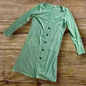 “Emerald Elegance: Long  Green Button-Up Cardigan”